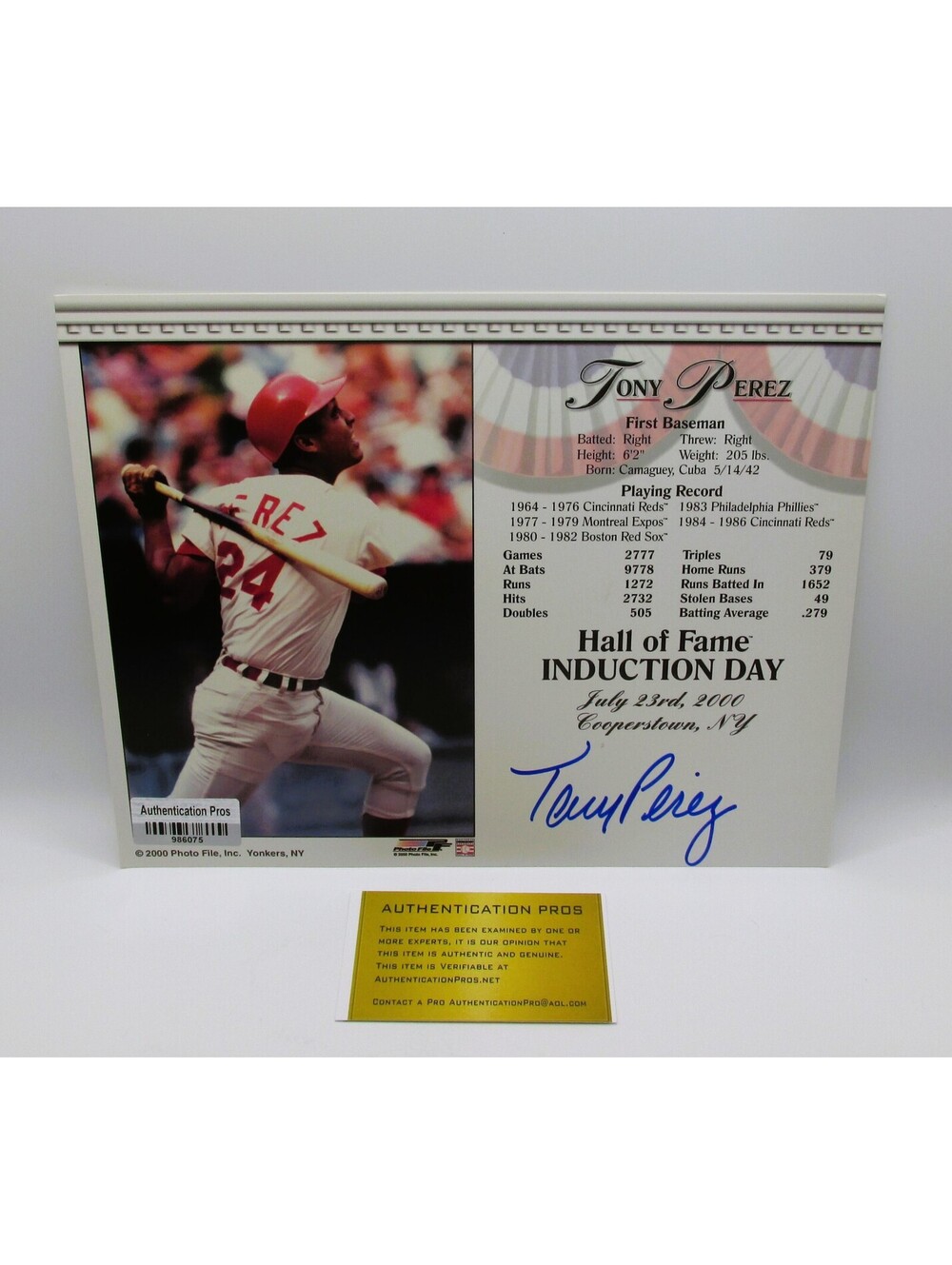 Tony Perez Signed 8x10 Photo With COA (986075) (Reds)